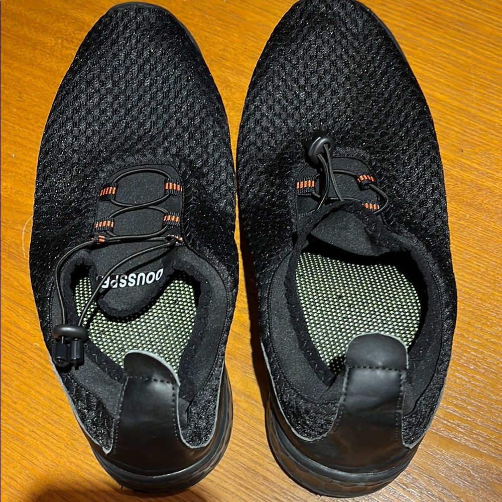 Men's Black water  Shoes. Size 15